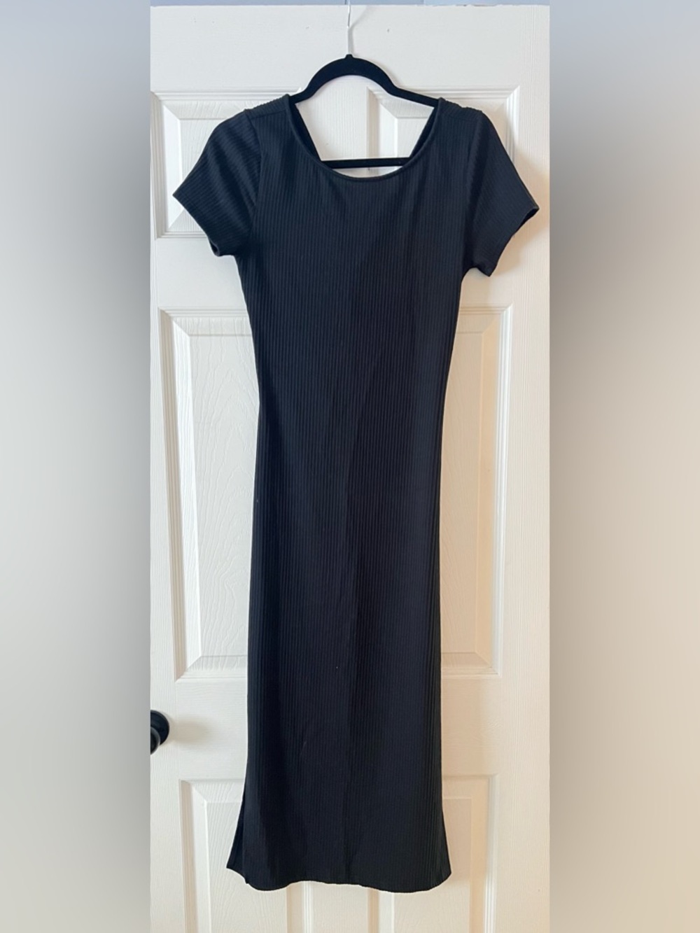 Everyday Black Ribbed Short-Sleeve Midi Dress